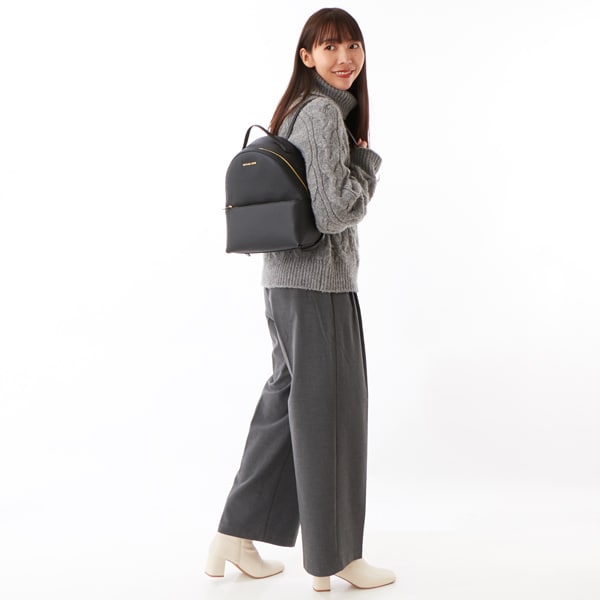 MICHAEL KORS レッドバックパック フロントポケット付き 値下げ不可 MICHAEL KORS｜SHEILA フロントポケット バックパック