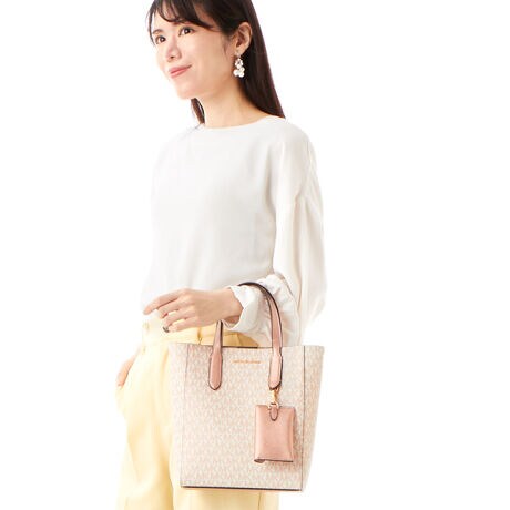 ◇マイケルコース◇ MKモノグラム / PVCレザー / 縦型 トートバッグ  