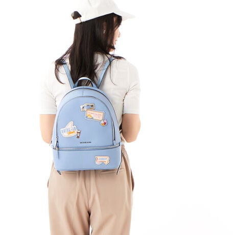 [^:35T5SRAB2I1540]}CPER[X́Anƍt@bVAV[Ŋ􂷂sIŃX|[eB[ȃRNVWJ郉CtX^CEuhłBOWA[ȁgJet Set Lifehe[}ɁAmIŐꂽƒSn̗ǂŃN̓o܂Bi͂̍ۂ̔[íAؖ鏑ނƂĂ؂Ƌɑ؂ɕۊǂĉiCȂǂ̍ۂɕKvƂȂ܂j@i摜̐FEdlɂāEg̃j^[X}[gtH̋@EݒȀƖȂǂɂAۂ̏iƐF̍ꍇ܂BEi摜̓TvBeĂ܂Bۂ̏iƁAp[cȂǂ̈ꕔdlɍꍇ܂BEiɂāFْfӏɂAi_ƂɃp^[()قȂ̂܂BEvgpiɂāFْfӏɂAIɎɎ኱̍ꍇ܂B