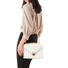 WHITNEY キルテッド フラップ チェーン ショルダー ミディアム