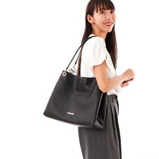 CHRISTINA ぺブル レザー ショルダー ラージ