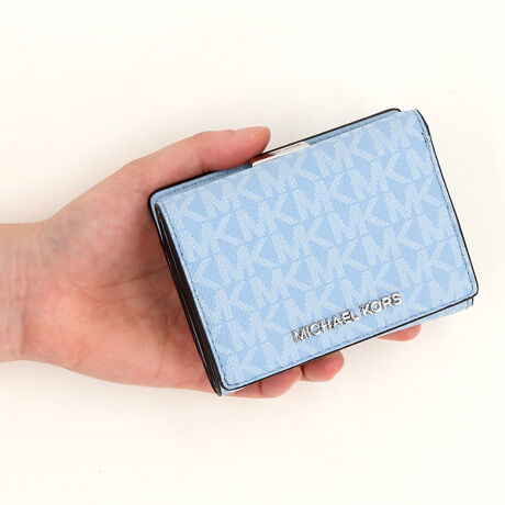 [^:35S4STVE2V1540]}CPER[X́Anƍt@bVAV[Ŋ􂷂sIŃX|[eB[ȃRNVWJ郉CtX^CEuhłBOWA[ȁgJet Set Lifehe[}ɁAmIŐꂽƒSn̗ǂŃN̓o܂Bi͂̍ۂ̔[íAؖ鏑ނƂĂ؂Ƌɑ؂ɕۊǂĉiCȂǂ̍ۂɕKvƂȂ܂j@i摜̐FEdlɂāEg̃j^[X}[gtH̋@EݒȀƖȂǂɂAۂ̏iƐF̍ꍇ܂BEi摜̓TvBeĂ܂Bۂ̏iƁAp[cȂǂ̈ꕔdlɍꍇ܂BEiɂāFْfӏɂAi_ƂɃp^[()قȂ̂܂BEvgpiɂāFْfӏɂAIɎɎ኱̍ꍇ܂B