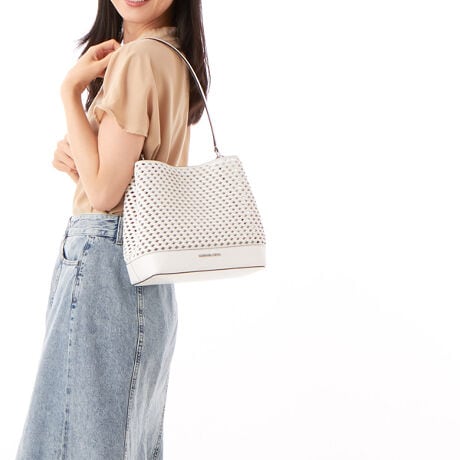 [^:35T5S3FS2Y1999]}CPER[X́Anƍt@bVAV[Ŋ􂷂sIŃX|[eB[ȃRNVWJ郉CtX^CEuhłBOWA[ȁgJet Set Lifehe[}ɁAmIŐꂽƒSn̗ǂŃN̓o܂Bi͂̍ۂ̔[íAؖ鏑ނƂĂ؂Ƌɑ؂ɕۊǂĉiCȂǂ̍ۂɕKvƂȂ܂j@i摜̐FEdlɂāEg̃j^[X}[gtH̋@EݒȀƖȂǂɂAۂ̏iƐF̍ꍇ܂BEi摜̓TvBeĂ܂Bۂ̏iƁAp[cȂǂ̈ꕔdlɍꍇ܂BEiɂāFْfӏɂAi_ƂɃp^[()قȂ̂܂BEvgpiɂāFْfӏɂAIɎɎ኱̍ꍇ܂B