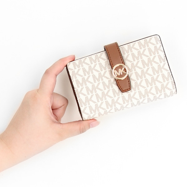 GREENWICH タブ ウォレット ミディアム - MKシグネチャー | マイケル
