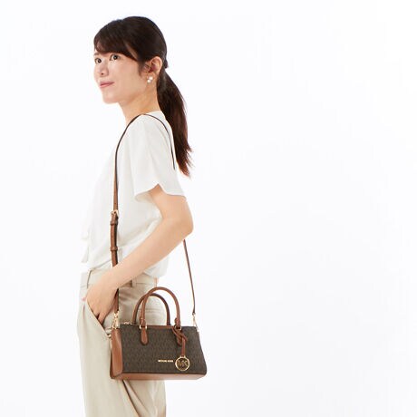 [^:35F5G4XM1B200]}CPER[X́Anƍt@bVAV[Ŋ􂷂sIŃX|[eB[ȃRNVWJ郉CtX^CEuhłBOWA[ȁgJet Set Lifehe[}ɁAmIŐꂽƒSn̗ǂŃN̓o܂Bi͂̍ۂ̔[íAؖ鏑ނƂĂ؂Ƌɑ؂ɕۊǂĉiCȂǂ̍ۂɕKvƂȂ܂j@i摜̐FEdlɂāEg̃j^[X}[gtH̋@EݒȀƖȂǂɂAۂ̏iƐF̍ꍇ܂BEi摜̓TvBeĂ܂Bۂ̏iƁAp[cȂǂ̈ꕔdlɍꍇ܂BEiɂāFْfӏɂAi_ƂɃp^[()قȂ̂܂BEvgpiɂāFْfӏɂAIɎɎ኱̍ꍇ܂B