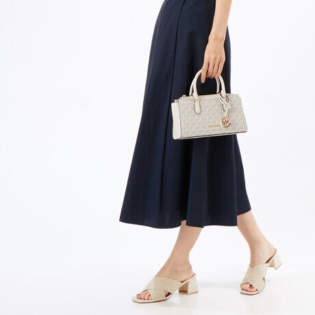 [^:35F5G4XM1B2605]}CPER[X́Anƍt@bVAV[Ŋ􂷂sIŃX|[eB[ȃRNVWJ郉CtX^CEuhłBOWA[ȁgJet Set Lifehe[}ɁAmIŐꂽƒSn̗ǂŃN̓o܂Bi͂̍ۂ̔[íAؖ鏑ނƂĂ؂Ƌɑ؂ɕۊǂĉiCȂǂ̍ۂɕKvƂȂ܂j@i摜̐FEdlɂāEg̃j^[X}[gtH̋@EݒȀƖȂǂɂAۂ̏iƐF̍ꍇ܂BEi摜̓TvBeĂ܂Bۂ̏iƁAp[cȂǂ̈ꕔdlɍꍇ܂BEiɂāFْfӏɂAi_ƂɃp^[()قȂ̂܂BEvgpiɂāFْfӏɂAIɎɎ኱̍ꍇ܂B