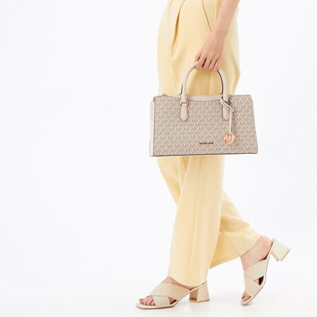 [^:35F5G4XS2B2605]}CPER[X́Anƍt@bVAV[Ŋ􂷂sIŃX|[eB[ȃRNVWJ郉CtX^CEuhłBOWA[ȁgJet Set Lifehe[}ɁAmIŐꂽƒSn̗ǂŃN̓o܂Bi͂̍ۂ̔[íAؖ鏑ނƂĂ؂Ƌɑ؂ɕۊǂĉiCȂǂ̍ۂɕKvƂȂ܂j@i摜̐FEdlɂāEg̃j^[X}[gtH̋@EݒȀƖȂǂɂAۂ̏iƐF̍ꍇ܂BEi摜̓TvBeĂ܂Bۂ̏iƁAp[cȂǂ̈ꕔdlɍꍇ܂BEiɂāFْfӏɂAi_ƂɃp^[()قȂ̂܂BEvgpiɂāFْfӏɂAIɎɎ኱̍ꍇ܂B