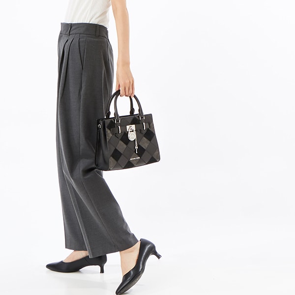 新品タグ付き マイケルコース SHEILA ウォッシュドデニム スモール バッグ MICHAEL KORS（マイケルコース）の「SHEILA ウォッシュドデニム
