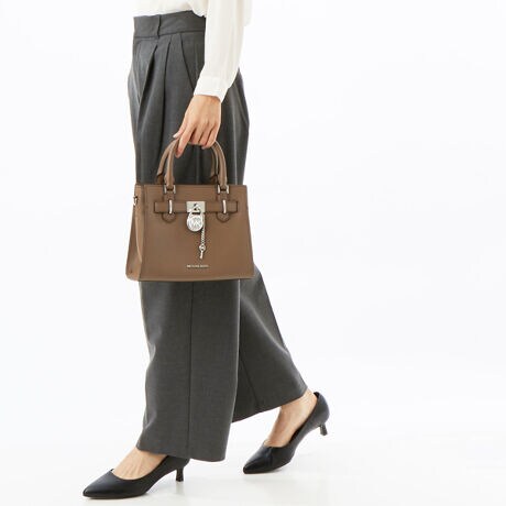 [^:35S3SHMS1L3231]}CPER[X́Anƍt@bVAV[Ŋ􂷂sIŃX|[eB[ȃRNVWJ郉CtX^CEuhłBOWA[ȁgJet Set Lifehe[}ɁAmIŐꂽƒSn̗ǂŃN̓o܂Bi͂̍ۂ̔[íAؖ鏑ނƂĂ؂Ƌɑ؂ɕۊǂĉiCȂǂ̍ۂɕKvƂȂ܂j@i摜̐FEdlɂāEg̃j^[X}[gtH̋@EݒȀƖȂǂɂAۂ̏iƐF̍ꍇ܂BEi摜̓TvBeĂ܂Bۂ̏iƁAp[cȂǂ̈ꕔdlɍꍇ܂BEiɂāFْfӏɂAi_ƂɃp^[()قȂ̂܂BEvgpiɂāFْfӏɂAIɎɎ኱̍ꍇ܂B