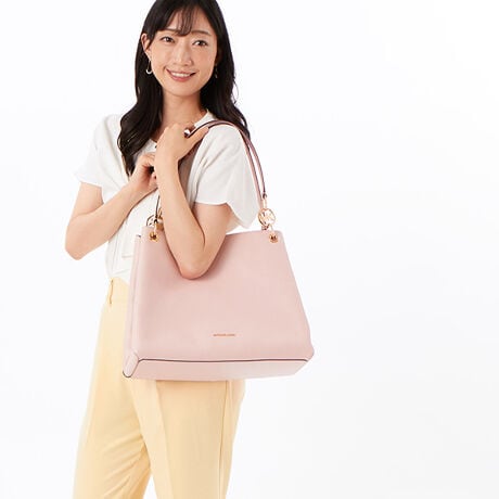 [^:35T5G8WE6L7278]}CPER[X́Anƍt@bVAV[Ŋ􂷂sIŃX|[eB[ȃRNVWJ郉CtX^CEuhłBOWA[ȁgJet Set Lifehe[}ɁAmIŐꂽƒSn̗ǂŃN̓o܂Bi͂̍ۂ̔[íAؖ鏑ނƂĂ؂Ƌɑ؂ɕۊǂĉiCȂǂ̍ۂɕKvƂȂ܂j@i摜̐FEdlɂāEg̃j^[X}[gtH̋@EݒȀƖȂǂɂAۂ̏iƐF̍ꍇ܂BEi摜̓TvBeĂ܂Bۂ̏iƁAp[cȂǂ̈ꕔdlɍꍇ܂BEiɂāFْfӏɂAi_ƂɃp^[()قȂ̂܂BEvgpiɂāFْfӏɂAIɎɎ኱̍ꍇ܂B