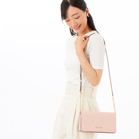 [^:35F5GTVC8V7278]}CPER[X́Anƍt@bVAV[Ŋ􂷂sIŃX|[eB[ȃRNVWJ郉CtX^CEuhłBOWA[ȁgJet Set Lifehe[}ɁAmIŐꂽƒSn̗ǂŃN̓o܂Bi͂̍ۂ̔[íAؖ鏑ނƂĂ؂Ƌɑ؂ɕۊǂĉiCȂǂ̍ۂɕKvƂȂ܂j@i摜̐FEdlɂāEg̃j^[X}[gtH̋@EݒȀƖȂǂɂAۂ̏iƐF̍ꍇ܂BEi摜̓TvBeĂ܂Bۂ̏iƁAp[cȂǂ̈ꕔdlɍꍇ܂BEiɂāFْfӏɂAi_ƂɃp^[()قȂ̂܂BEvgpiɂāFْfӏɂAIɎɎ኱̍ꍇ܂B