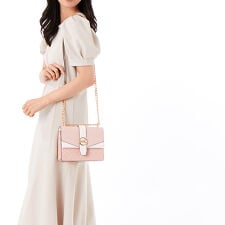 マイケル・コース(Michael Kors)のGREENWICH SM FLAP XBODY クロスボディ