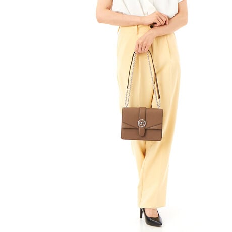 [^:35S5SGRC1L3231]}CPER[X́Anƍt@bVAV[Ŋ􂷂sIŃX|[eB[ȃRNVWJ郉CtX^CEuhłBOWA[ȁgJet Set Lifehe[}ɁAmIŐꂽƒSn̗ǂŃN̓o܂Bi͂̍ۂ̔[íAؖ鏑ނƂĂ؂Ƌɑ؂ɕۊǂĉiCȂǂ̍ۂɕKvƂȂ܂j@i摜̐FEdlɂāEg̃j^[X}[gtH̋@EݒȀƖȂǂɂAۂ̏iƐF̍ꍇ܂BEi摜̓TvBeĂ܂Bۂ̏iƁAp[cȂǂ̈ꕔdlɍꍇ܂BEiɂāFْfӏɂAi_ƂɃp^[()قȂ̂܂BEvgpiɂāFْfӏɂAIɎɎ኱̍ꍇ܂B