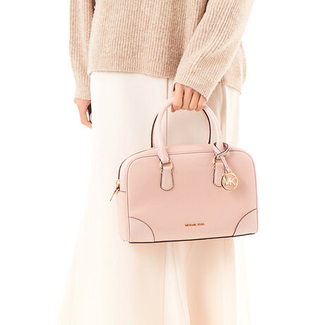 [^:35S5G7OS6L7278]}CPER[X́Anƍt@bVAV[Ŋ􂷂sIŃX|[eB[ȃRNVWJ郉CtX^CEuhłBOWA[ȁgJet Set Lifehe[}ɁAmIŐꂽƒSn̗ǂŃN̓o܂Bi͂̍ۂ̔[íAؖ鏑ނƂĂ؂Ƌɑ؂ɕۊǂĉiCȂǂ̍ۂɕKvƂȂ܂j@i摜̐FEdlɂāEg̃j^[X}[gtH̋@EݒȀƖȂǂɂAۂ̏iƐF̍ꍇ܂BEi摜̓TvBeĂ܂Bۂ̏iƁAp[cȂǂ̈ꕔdlɍꍇ܂BEiɂāFْfӏɂAi_ƂɃp^[()قȂ̂܂BEvgpiɂāFْfӏɂAIɎɎ኱̍ꍇ܂B