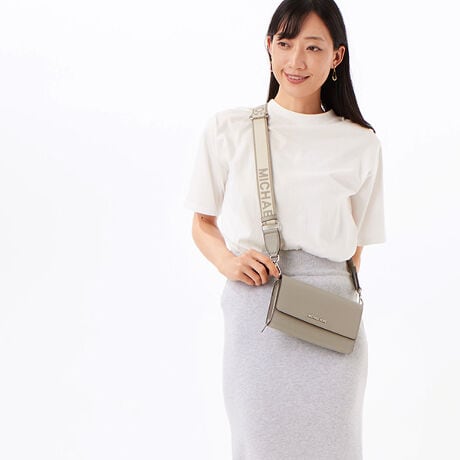 [^:35F3STTC8L35]}CPER[X́Anƍt@bVAV[Ŋ􂷂sIŃX|[eB[ȃRNVWJ郉CtX^CEuhłBOWA[ȁgJet Set Lifehe[}ɁAmIŐꂽƒSn̗ǂŃN̓o܂Bi͂̍ۂ̔[íAؖ鏑ނƂĂ؂Ƌɑ؂ɕۊǂĉiCȂǂ̍ۂɕKvƂȂ܂j@i摜̐FEdlɂāEg̃j^[X}[gtH̋@EݒȀƖȂǂɂAۂ̏iƐF̍ꍇ܂BEi摜̓TvBeĂ܂Bۂ̏iƁAp[cȂǂ̈ꕔdlɍꍇ܂BEiɂāFْfӏɂAi_ƂɃp^[()قȂ̂܂BEvgpiɂāFْfӏɂAIɎɎ኱̍ꍇ܂B