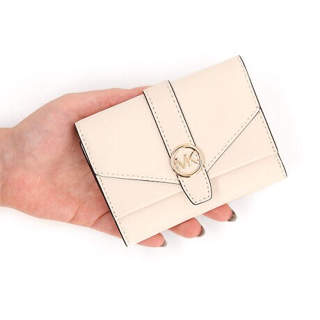 [^:35S5GGRE6L2171]}CPER[X́Anƍt@bVAV[Ŋ􂷂sIŃX|[eB[ȃRNVWJ郉CtX^CEuhłBOWA[ȁgJet Set Lifehe[}ɁAmIŐꂽƒSn̗ǂŃN̓o܂Bi͂̍ۂ̔[íAؖ鏑ނƂĂ؂Ƌɑ؂ɕۊǂĉiCȂǂ̍ۂɕKvƂȂ܂j@i摜̐FEdlɂāEg̃j^[X}[gtH̋@EݒȀƖȂǂɂAۂ̏iƐF̍ꍇ܂BEi摜̓TvBeĂ܂Bۂ̏iƁAp[cȂǂ̈ꕔdlɍꍇ܂BEiɂāFْfӏɂAi_ƂɃp^[()قȂ̂܂BEvgpiɂāFْfӏɂAIɎɎ኱̍ꍇ܂B