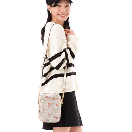 [^:35F5GTVC2O2605]}CPER[X́Anƍt@bVAV[Ŋ􂷂sIŃX|[eB[ȃRNVWJ郉CtX^CEuhłBOWA[ȁgJet Set Lifehe[}ɁAmIŐꂽƒSn̗ǂŃN̓o܂Bi͂̍ۂ̔[íAؖ鏑ނƂĂ؂Ƌɑ؂ɕۊǂĉiCȂǂ̍ۂɕKvƂȂ܂j@i摜̐FEdlɂāEg̃j^[X}[gtH̋@EݒȀƖȂǂɂAۂ̏iƐF̍ꍇ܂BEi摜̓TvBeĂ܂Bۂ̏iƁAp[cȂǂ̈ꕔdlɍꍇ܂BEiɂāFْfӏɂAi_ƂɃp^[()قȂ̂܂BEvgpiɂāFْfӏɂAIɎɎ኱̍ꍇ܂B