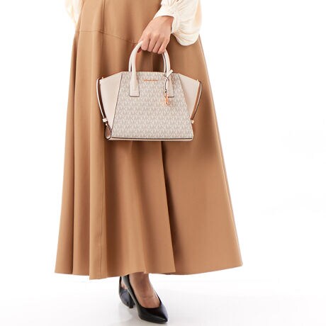 [^:35F4G4VS1B2605]}CPER[X́Anƍt@bVAV[Ŋ􂷂sIŃX|[eB[ȃRNVWJ郉CtX^CEuhłBOWA[ȁgJet Set Lifehe[}ɁAmIŐꂽƒSn̗ǂŃN̓o܂Bi͂̍ۂ̔[íAؖ鏑ނƂĂ؂Ƌɑ؂ɕۊǂĉiCȂǂ̍ۂɕKvƂȂ܂j@i摜̐FEdlɂāEg̃j^[X}[gtH̋@EݒȀƖȂǂɂAۂ̏iƐF̍ꍇ܂BEi摜̓TvBeĂ܂Bۂ̏iƁAp[cȂǂ̈ꕔdlɍꍇ܂BEiɂāFْfӏɂAi_ƂɃp^[()قȂ̂܂BEvgpiɂāFْfӏɂAIɎɎ኱̍ꍇ܂B