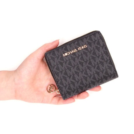 [^:35H3GTVF2B1]}CPER[X́Anƍt@bVAV[Ŋ􂷂sIŃX|[eB[ȃRNVWJ郉CtX^CEuhłBOWA[ȁgJet Set Lifehe[}ɁAmIŐꂽƒSn̗ǂŃN̓o܂Bi͂̍ۂ̔[íAؖ鏑ނƂĂ؂Ƌɑ؂ɕۊǂĉiCȂǂ̍ۂɕKvƂȂ܂j@i摜̐FEdlɂāEg̃j^[X}[gtH̋@EݒȀƖȂǂɂAۂ̏iƐF̍ꍇ܂BEi摜̓TvBeĂ܂Bۂ̏iƁAp[cȂǂ̈ꕔdlɍꍇ܂BEiɂāFْfӏɂAi_ƂɃp^[()قȂ̂܂BEvgpiɂāFْfӏɂAIɎɎ኱̍ꍇ܂B