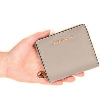 マイケル・コース(Michael Kors)のJET SET TRAVEL ジップ チャーム ウォレット ミディアム