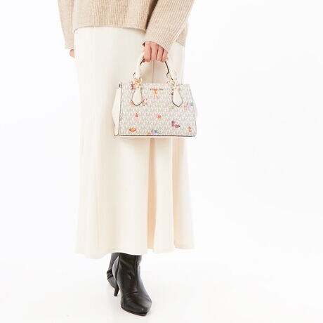 [^:35F5G6AM1O2605]}CPER[X́Anƍt@bVAV[Ŋ􂷂sIŃX|[eB[ȃRNVWJ郉CtX^CEuhłBOWA[ȁgJet Set Lifehe[}ɁAmIŐꂽƒSn̗ǂŃN̓o܂Bi͂̍ۂ̔[íAؖ鏑ނƂĂ؂Ƌɑ؂ɕۊǂĉiCȂǂ̍ۂɕKvƂȂ܂j@i摜̐FEdlɂāEg̃j^[X}[gtH̋@EݒȀƖȂǂɂAۂ̏iƐF̍ꍇ܂BEi摜̓TvBeĂ܂Bۂ̏iƁAp[cȂǂ̈ꕔdlɍꍇ܂BEiɂāFْfӏɂAi_ƂɃp^[()قȂ̂܂BEvgpiɂāFْfӏɂAIɎɎ኱̍ꍇ܂B