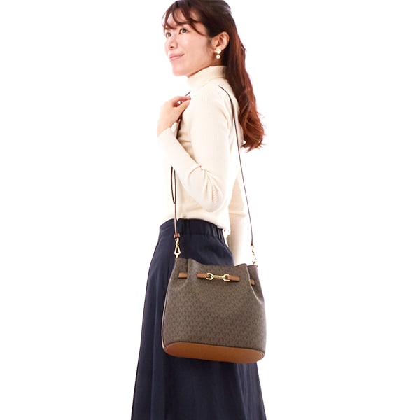 CARSON コンバーチブル バケット クロスボディ ミディアム - MK