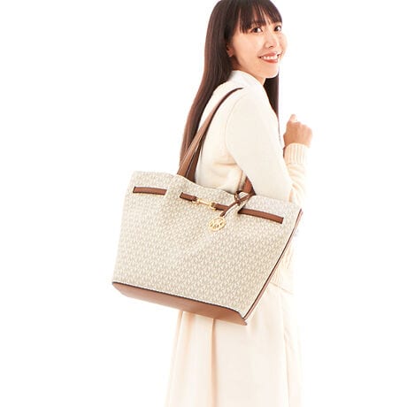 [^:35R6G2ZT3B150]}CPER[X́Anƍt@bVAV[Ŋ􂷂sIŃX|[eB[ȃRNVWJ郉CtX^CEuhłBOWA[ȁgJet Set Lifehe[}ɁAmIŐꂽƒSn̗ǂŃN̓o܂Bi͂̍ۂ̔[íAؖ鏑ނƂĂ؂Ƌɑ؂ɕۊǂĉiCȂǂ̍ۂɕKvƂȂ܂j@i摜̐FEdlɂāEg̃j^[X}[gtH̋@EݒȀƖȂǂɂAۂ̏iƐF̍ꍇ܂BEi摜̓TvBeĂ܂Bۂ̏iƁAp[cȂǂ̈ꕔdlɍꍇ܂BEiɂāFْfӏɂAi_ƂɃp^[()قȂ̂܂BEvgpiɂāFْfӏɂAIɎɎ኱̍ꍇ܂B