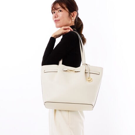 [^:35R6G2ZT3T2171]}CPER[X́Anƍt@bVAV[Ŋ􂷂sIŃX|[eB[ȃRNVWJ郉CtX^CEuhłBOWA[ȁgJet Set Lifehe[}ɁAmIŐꂽƒSn̗ǂŃN̓o܂Bi͂̍ۂ̔[íAؖ鏑ނƂĂ؂Ƌɑ؂ɕۊǂĉiCȂǂ̍ۂɕKvƂȂ܂j@i摜̐FEdlɂāEg̃j^[X}[gtH̋@EݒȀƖȂǂɂAۂ̏iƐF̍ꍇ܂BEi摜̓TvBeĂ܂Bۂ̏iƁAp[cȂǂ̈ꕔdlɍꍇ܂BEiɂāFْfӏɂAi_ƂɃp^[()قȂ̂܂BEvgpiɂāFْfӏɂAIɎɎ኱̍ꍇ܂B