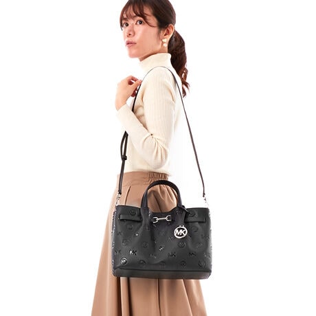 [^:35R6S2ZS3V1]}CPER[X́Anƍt@bVAV[Ŋ􂷂sIŃX|[eB[ȃRNVWJ郉CtX^CEuhłBOWA[ȁgJet Set Lifehe[}ɁAmIŐꂽƒSn̗ǂŃN̓o܂Bi͂̍ۂ̔[íAؖ鏑ނƂĂ؂Ƌɑ؂ɕۊǂĉiCȂǂ̍ۂɕKvƂȂ܂j@i摜̐FEdlɂāEg̃j^[X}[gtH̋@EݒȀƖȂǂɂAۂ̏iƐF̍ꍇ܂BEi摜̓TvBeĂ܂Bۂ̏iƁAp[cȂǂ̈ꕔdlɍꍇ܂BEiɂāFْfӏɂAi_ƂɃp^[()قȂ̂܂BEvgpiɂāFْfӏɂAIɎɎ኱̍ꍇ܂B