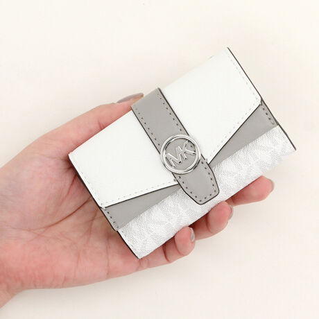 [^:35R6SGRK1B1999]}CPER[X́Anƍt@bVAV[Ŋ􂷂sIŃX|[eB[ȃRNVWJ郉CtX^CEuhłBOWA[ȁgJet Set Lifehe[}ɁAmIŐꂽƒSn̗ǂŃN̓o܂Bi͂̍ۂ̔[íAؖ鏑ނƂĂ؂Ƌɑ؂ɕۊǂĉiCȂǂ̍ۂɕKvƂȂ܂j@i摜̐FEdlɂāEg̃j^[X}[gtH̋@EݒȀƖȂǂɂAۂ̏iƐF̍ꍇ܂BEi摜̓TvBeĂ܂Bۂ̏iƁAp[cȂǂ̈ꕔdlɍꍇ܂BEiɂāFْfӏɂAi_ƂɃp^[()قȂ̂܂BEvgpiɂāFْfӏɂAIɎɎ኱̍ꍇ܂B