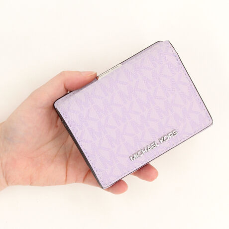 [^:35S4STVE2V2139]}CPER[X́Anƍt@bVAV[Ŋ􂷂sIŃX|[eB[ȃRNVWJ郉CtX^CEuhłBOWA[ȁgJet Set Lifehe[}ɁAmIŐꂽƒSn̗ǂŃN̓o܂Bi͂̍ۂ̔[íAؖ鏑ނƂĂ؂Ƌɑ؂ɕۊǂĉiCȂǂ̍ۂɕKvƂȂ܂j@i摜̐FEdlɂāEg̃j^[X}[gtH̋@EݒȀƖȂǂɂAۂ̏iƐF̍ꍇ܂BEi摜̓TvBeĂ܂Bۂ̏iƁAp[cȂǂ̈ꕔdlɍꍇ܂BEiɂāFْfӏɂAi_ƂɃp^[()قȂ̂܂BEvgpiɂāFْfӏɂAIɎɎ኱̍ꍇ܂B