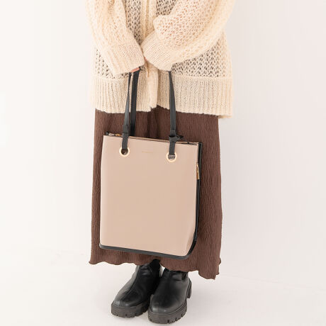 [^:MER-90730B]MERCURYDUO ^ACbg V[Ŷ郁^ACbg|Cg̃g[gobOBÕVvȃfUCƂ͔΂ɁAnɂ͏炵ԕfUCgpBC[̂قAו̎d₷t@Xi[|PbgA悢}`ŌڂXbLƎ܂܂BMERCURYDUÕSL[O`[tAgQiƉ炵˔fUCƖLxȃJ[WJŁAigtH[}Ȃǂ̗lXȃX^CŊ􂵂܂BMERCURYDUO/}[L[fIyNEW@FEMININE@ELEGANCEz炵YꂸA̋CBꂼ̃V[ɍ킹ĂǂiŖ͓IBsIǔ̂ FemineEEleganceX^CĂ܂B