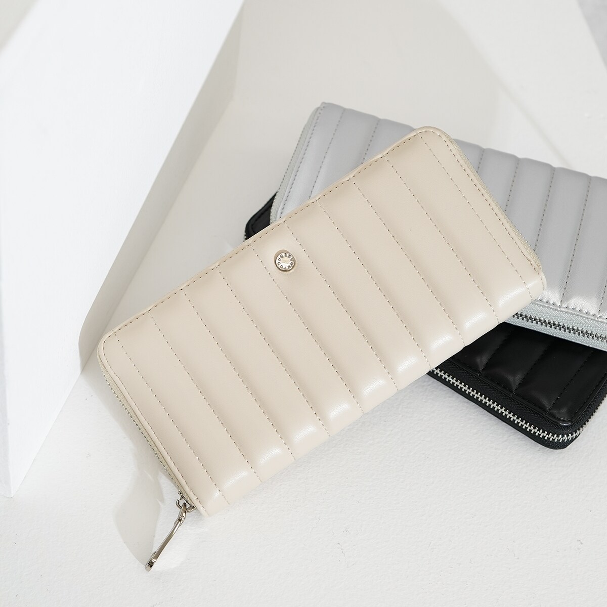 スタッズ メンズ長財布 | 通販・人気ランキング - 価格.com