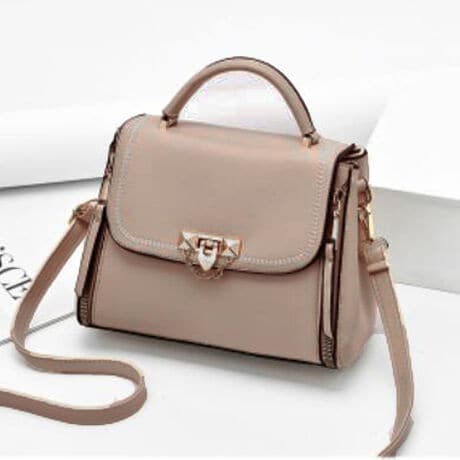 [^:88CXH-009]ԂȂŒ̉ו[łPUU[V_[obOłV_[̕R͎O\Ȃ̂2wayłgp܂t@Xi[JȂ̂ŁAdԂl݂łSĂoł܂J[FubN/x[W/AC{[/~gO[/sN/bhTCYF:17cm ꉡ:23cm }`:9cm :19cmiߕsAOsj V_[:64-108cmi߉AOjdF550gnF|PbgF萶YFׂĕuTCYłi̐@ႢǍ덷܂̂ŁAjBCOAî߁Ai̍וdl͑قȂꍇ܂B\߂̏A肢v܂B