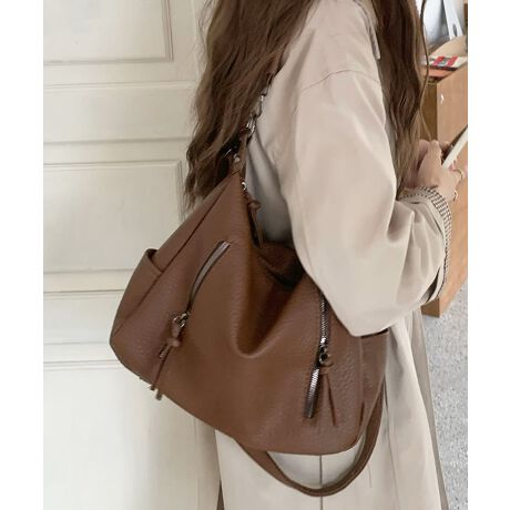 [^:89AI-016]ꂽiĂPUU[̃V_[obOV_[obOƂĂg[gobOƂĂgA2WAYdltgɂ̓t@Xi[|Pbg2A̎[ɕ֗VvŃgĥfUĆAJWAɂꂢ߂ɂ킹₷AG߂킸gpJ[FubN/uE/LTCYF:25cm ㉡:26cm ꉡ:28cm }`:9cm 荂:23cm 蒷:50cmiߕsAOj V_[:60-115cmi߉AOj[ɂāEA4Ήi22~31cm)F~EipadminiΉi19.6~13.5~0.7cm)FZEzi10~20cmjFZE܂z:ZEL[P[X:ZEybg{gi500mljFZEybg{gci500mljFZdF449gnF|PbgF聦ׂĕuTCYłi̐@ႢǍ덷܂̂ŁAjBCOAî߁Ai̍וdl͑قȂꍇ܂B\߂̏A肢v܂B