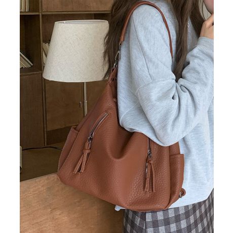 [^:89AI-016]ꂽiĂPUU[̃V_[obOV_[obOƂĂg[gobOƂĂgA2WAYdltgɂ̓t@Xi[|Pbg2A̎[ɕ֗VvŃgĥfUĆAJWAɂꂢ߂ɂ킹₷AG߂킸gpJ[FubN/uE/LTCYF:25cm ㉡:26cm ꉡ:28cm }`:9cm 荂:23cm 蒷:50cmiߕsAOj V_[:60-115cmi߉AOj[ɂāEA4Ήi22~31cm)F~EipadminiΉi19.6~13.5~0.7cm)FZEzi10~20cmjFZE܂z:ZEL[P[X:ZEybg{gi500mljFZEybg{gci500mljFZdF449gnF|PbgF聦ׂĕuTCYłi̐@ႢǍ덷܂̂ŁAjBCOAî߁Ai̍וdl͑قȂꍇ܂B\߂̏A肢v܂B