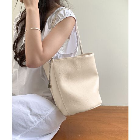 [^:99GZXY-001]c^fUC͂́AX^CÕ|CgɂȂnhobOoRƊۂRAtF~jň炵͋Co}Olbgt̓ŁAJȒPzX}zȂǁAKi[łAoɃsb^ȃTCYLR[fBl[gɍ킹Ďg񂹂J[FubN/AC{[/Cgu[TCYF:24cm ㉡:29cm ꉡ:16cm }`:16.5cm 荂:17cm 蒷:49cmiߕsAOsj[ɂāEA4Ήi22~31cm)F~EipadminiΉi19.6~13.5~0.7cm)FZEzi10~20cmjFZE܂z:ZEL[P[X:ZEybg{gi500mljFZEybg{gci500mljFZdF273gnF|PbgF聦ׂĕuTCYłi̐@ႢǍ덷܂̂ŁAjBCOAî߁Ai̍וdl͑قȂꍇ܂B\߂̏A肢v܂B