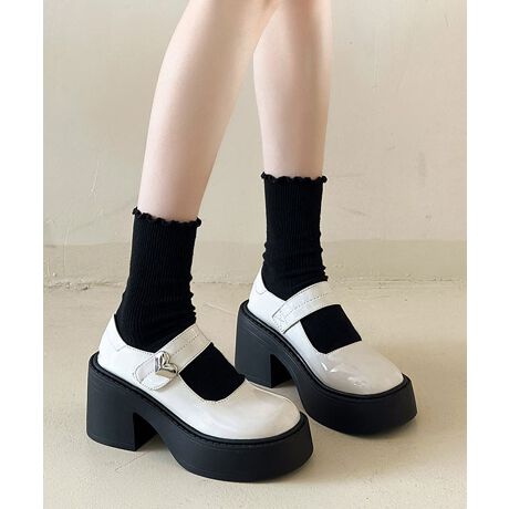 NVbNȃ[t@[X^CɁA_Ȍ\[gݍ킹ꑫ₩ȃGidグiƍon[g^`[t}WbNe[vdlŁAEy`L[q[ň芴AԗĂɂKȗSntF~jR[f̃ANZgAN[ȃX^CO̎dグƂāA܂܂ȃX^CɃ}b`J[FubN/zCgTCYF22.5cmi35j/23.0cmi36j/23.5cmi37j/24.0cmi38j/24.5cmi39jiJbR͌C\LƂȂ܂j[22.5]:22.5cm :10.5cm q[:7.5cm vbgtH[:3.0cm[23.0]:23.0cm :10.6cm q[:7.5cm vbgtH[:3.0cm[23.5]:23.5cm :10.7cm q[:7.5cm vbgtH[:3.0cm[24.0]:24.0cm :10.8cm q[:7.5cm vbgtH[:3.0cm[24.5]:24.5cm :10.9cm q[:7.5cm vbgtH[:3.0cmdijF590g-651gYFׂĕuTCYłi̐@ႢǍ덷܂̂ŁAjBCOAî߁Ai̍וdl͑قȂꍇ܂B\߂̏A肢v܂B