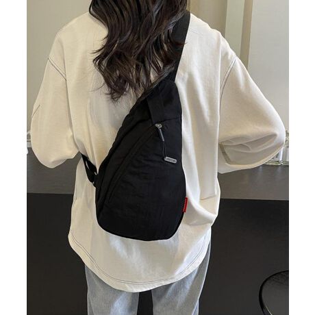 [^:TZM-326]X^CbVȎOp`fUC̃{fBobOByʂŏvȑfނ̗pAԂ̒płKBtg̃Wbp[|PbǵAX}[gtH⌮Ȃǂ̎[ɕ֗ŁAɎodlBjZbNXŎgVvȃfUĆAJWAX|[eB[܂ŕLR[fBl[gɃ}b`BJ[FubN/AC{[TCYF:33cm ㉡:5cm ꉡ:17cm }`:9cm 蒷:18cmiߕsAOsj V_[:63-119cmi߉AOsj[ɂāEA4Ήi22~31cm)F~EipadminiΉi19.6~13.5~0.7cm)F~Ezi10~20cmjFZE܂z:ZEL[P[X:ZEybg{gi500mljF~Eybg{gci500mljFZdF162gnF|PbgF萶YFׂĕuTCYłi̐@ႢǍ덷܂̂ŁAjBCOAî߁Ai̍וdl͑قȂꍇ܂B\߂̏A肢v܂B