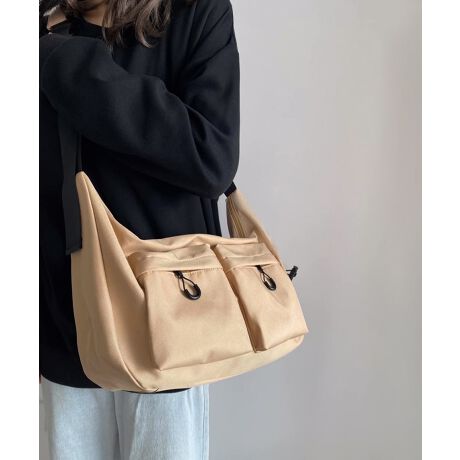 [^:84HBJP-008]yʂőϋvɗDA[͔Q̎pIȃiCV_[obOBtg̃t@Xi[|PbgALXƂC[A|PbgAMdi̐ȒPȃfUCB߉\ȃV_[XgbvɂAJWAʋ΁EʊwAs܂ŗlXȃV[Ŋ􂷂ACeBJ[FubN/zCg/x[W/J[L/LTCYF:24cm ㉡:45cm ꉡ:24cm }`:10cm V_[:60-105cmi߉AOsj[ɂāEA4Ήi22~31cm)FZEiPadminiΉi19.6~13.5~0.7cm)FZEzi10~20cmjFZE܂z:ZEL[P[X:ZEybg{gi500mljFZEybg{gci500mljFZdF306gnF|PbgF萶YFׂĕuTCYłi̐@ႢǍ덷܂̂ŁAjBCOAî߁Ai̍וdl͑قȂꍇ܂B\߂̏A肢v܂B