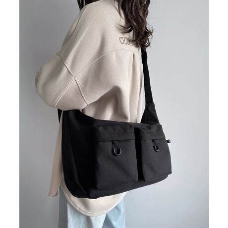 [^:84HBJP-008]yʂőϋvɗDA[͔Q̎pIȃiCV_[obOBtg̃t@Xi[|PbgALXƂC[A|PbgAMdi̐ȒPȃfUCB߉\ȃV_[XgbvɂAJWAʋ΁EʊwAs܂ŗlXȃV[Ŋ􂷂ACeBJ[FubN/zCg/x[W/J[L/LTCYF:24cm ㉡:45cm ꉡ:24cm }`:10cm V_[:60-105cmi߉AOsj[ɂāEA4Ήi22~31cm)FZEiPadminiΉi19.6~13.5~0.7cm)FZEzi10~20cmjFZE܂z:ZEL[P[X:ZEybg{gi500mljFZEybg{gci500mljFZdF306gnF|PbgF萶YFׂĕuTCYłi̐@ႢǍ덷܂̂ŁAjBCOAî߁Ai̍וdl͑قȂꍇ܂B\߂̏A肢v܂B