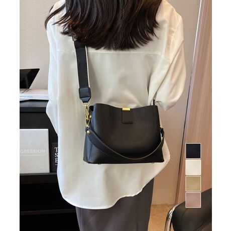 [^:84HBJP-007]iŃVvȃfUC3WAYV_[obOƂtFCNU[fނŁÂ̓V_[Xgbv͒߁EO\ŁA΂ߊ|E|E莝3WAYdlJWA炫ꂢ߃R[f܂ŁALX^CɃ}b`J[FubN/AC{[/x[W/sNTCYF:18cm ㉡:25cm ꉡ:24cm }`:10cm 荂:14cm 蒷:45cmiߕsAOj V_[:76-110cmi߉AOj[ɂāEA4Ήi22~31cm)F~EiPadminiΉi19.6~13.5~0.7cm)F~Ezi10~20cmjFZE܂z:ZEL[P[X:ZEybg{gi500mljFZEybg{gci500mljF~dF431gnFȂ|PbgFȂd؂|PbgF萶YFׂĕuTCYłi̐@ႢǍ덷܂̂ŁAjBCOAî߁Ai̍וdl͑قȂꍇ܂B\߂̏A肢v܂B