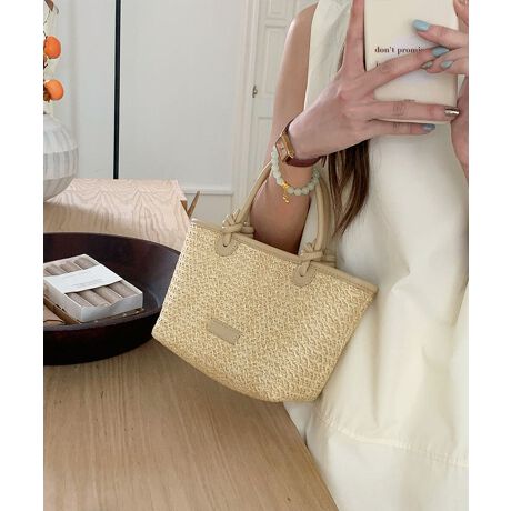 [^:89AI-019]RƂ炵ŁAV[Y[hiグĂXg[obOi`ȕ͋CɁAtFCNU[̃nhꂽۂvXV_[͎O\ŁAnhobOƂĂg2WAYfUC͑l̃T}[X^CɉfAg烊][g܂ŁA炵͋CoJ[Fx[W/uETCYF:15cm ㉡:24cm ꉡ:17cm }`:10cm 荂:8cm 蒷:22cmiߕsAOsj V_[:95-115cmi߉AOj[ɂāEA4Ήi22~31cm)F~EipadminiΉi19.6~13.5~0.7cm)F~Ezi10~20cmjFZE܂z:ZEL[P[X:ZEybg{gi500mljF~Eybg{gci500mljF~dF218gnF|PbgF萶YFׂĕuTCYłi̐@ႢǍ덷܂̂ŁAjBCOAî߁Ai̍וdl͑قȂꍇ܂B\߂̏A肢v܂B