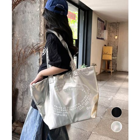 [^:98SBAN-001]IȃSڂAeʂŎpIȃrbOTCYg[gobOyĎ^т₷AVbsOp̃GRobOƂĂ҂WPbgVcgLC߃R[f̃ANZgɂ߃J[FubN/Vo[TCYF:34cm ㉡:50cm ꉡ:32cm }`:16cm 荂:30cm 蒷:67cmiߕsAOsj[ɂāEA4Ήi22~31cm)FZEipadminiΉi19.6~13.5~0.7cm)FZEzi10~20cmjFZE܂z:ZEL[P[X:ZEybg{gi500mljFZEybg{gci500mljFZdF230gnF|PbgF萶YFׂĕuTCYłi̐@ႢǍ덷܂̂ŁAjBCOAî߁Ai̍וdl͑قȂꍇ܂B\߂̏A肢v܂B