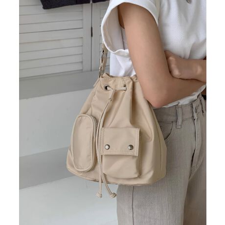 [^:88CXH-066]g₷Q̋В^V_[obOoyʑfނŎ^тNNKvȂ̂܂A傤ǂTCY[₷O|PbgtŁAڂȒPJ[FubN/AC{[/x[W/O[/J[LTCYF:27cm ㉡:30cm ꉡ:23.5cm }`:11.5cm 荂:22cm 蒷:53cmiߕsAOsjV_[:56-106cmi߉AOj[ɂāEA4Ήi22~31cm)F~EiPadminiΉi19.6~13.5~0.7cm)FZEzi10~20cmjFZE܂z:ZEL[P[X:ZEybg{gi500mljFZEybg{gci500mljFZdF250gnF|PbgF萶YFׂĕuTCYłi̐@ႢǍ덷܂̂ŁAjBCOAî߁Ai̍וdl͑قȂꍇ܂B\߂̏A肢v܂B