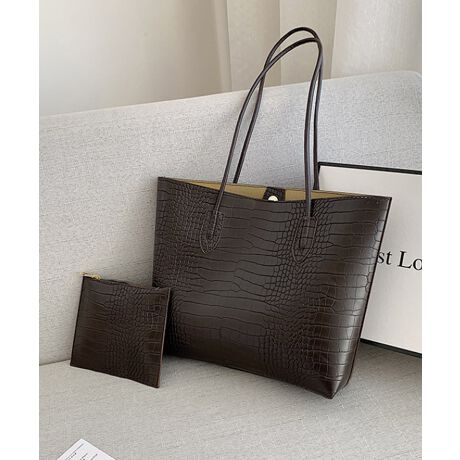 [^:88CXH-099]VvȂꂽۂ^ANR^̃g[gobOƃ|[`2_ZbgB悢򊴂ƂƂtHÃR[fiグBZbg̃|[`́AobOCobOƂĂg֗Ȏ[ACeBJ[FubN/uETCYFg[gobOF:27cm ㉡:39.5cm ꉡ:31cm }`:8cm 荂:33cm 蒷:70cmiߕsAOsj|[`F:15.5cm ㉡:17cm ꉡ:17cm[ɂāEA4Ήi22~31cm)FZEiPadminiΉi19.6~13.5~0.7cm)FZEzi10~20cmjFZE܂z:ZEL[P[X:ZEybg{gi500mljFZEybg{gci500mljFZdF330gnFȂ|PbgFȂYFׂĕuTCYłi̐@ႢǍ덷܂̂ŁAjBCOAî߁Ai̍וdl͑قȂꍇ܂B\߂̏A肢v܂B