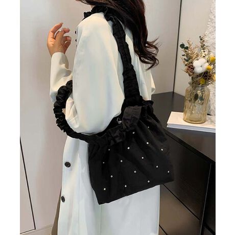 [^:90BAIGOU-007]tnhƏrW[AВfUC̃g[gobOByʂł炩fފ͂ŁA^т炭B500ml̃ybg{g⃁CN|[`eʃTCYB莝|łAV[Cɍ킹ăAW݁BtF~jȃs[XJWAȃfjR[fɂDBJ[FubN/O[/AC{[/sNTCYF:34cm ㉡:33cm ꉡ:27cm }`:8cm 荂:28cm 蒷:64cmiߕsAOsj[ɂāEA4Ήi22~31cm)F~EiPadminiΉi19.6~13.5~0.7cm)FZEzi10~20cmjFZE܂z:ZEL[P[X:ZEybg{gi500mljFZEybg{gci500mljFZdF147gnF|PbgFȂYFׂĕuTCYłi̐@ႢǍ덷܂̂ŁAjBCOAî߁Ai̍וdl͑قȂꍇ܂B\߂̏A肢v܂B