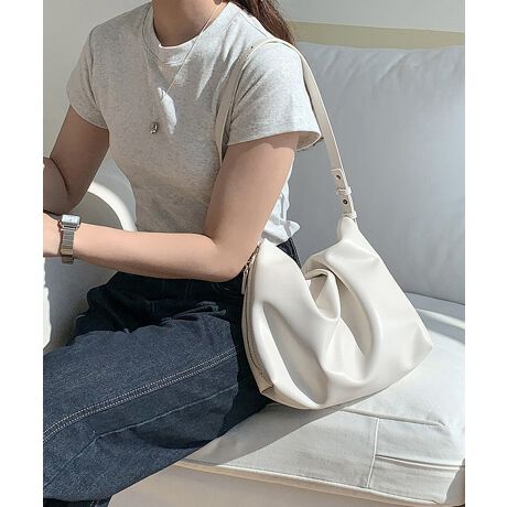 [^:77XDD-001]ɃMU[񂹂_炩ȃtH͂̃nhobOBTChɂ͊JłWbvtŁAfUCƎg𗼗B|Ǝ莝2WAYdlŁAʋ΂₨oȂǁALV[ŊBJ[FubN/ItzCg/Vo[/CguETCYF:21cm ㉡:32cm ꉡ:23cm }`:6cm V_[:80-100cmi߉AOsj[ɂāEA4Ήi22~31cm)F~EiPadminiΉi19.6~13.5~0.7cm)FZEzi10~20cmjFZE܂z:ZEL[P[X:ZEybg{gi500mljFZEybg{gci500mljF~dF203gnF|PbgF萶YFׂĕuTCYłi̐@ႢǍ덷܂̂ŁAjBCOAî߁Ai̍וdl͑قȂꍇ܂B\߂̏A肢v܂B