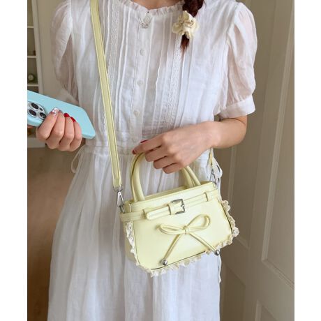 tg̃{Ɖɂꂽ[Xڂ䂭AtFCNU[fނ2WAY~jobOBԂȂ}`AX}z܂zȂǂ̕Ki[łB莝łV_[łgdlŁAfC[炨o܂ŕLBJ[FubN/ItzCg/CgCG[/bhTCYF:12cm ㉡:18cm ꉡ:18cm }`:7.5cm 荂:10cm 蒷:26cmiߕsAOsj V_[:88-118cmi߉AOj[ɂāEA4Ήi22~31cm)F~EiPadminiΉi19.6~13.5~0.7cm)F~Ezi10~20cmjF~E܂z:ZEL[P[X:ZEybg{gi500mljF~Eybg{gci500mljF~dF335gnF|PbgF萶YFׂĕuTCYłi̐@ႢǍ덷܂̂ŁAjBCOAî߁Ai̍וdl͑قȂꍇ܂B\߂̏A肢v܂B