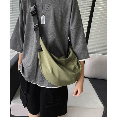 Xg[gYeʃV_[obOBۂ݂ттfUCĝɃtBbgA|E΂ߊ|̗ɑΉBm[gp\RA4t@CȂǂ]TŎ[łeʐ݌vBXVbsOȂǂ̃JWAȂoɕ֗BJ[FubN/x[W/J[L/u[TCYF:32cm ㉡:54cm ꉡ:42cm }`:5cm V_[:70-87cmi߉AOsj[ɂāEA4Ήi22~31cm)FZEiPadminiΉi19.6~13.5~0.7cm)FZEzi10~20cmjFZE܂z:ZEL[P[X:ZEybg{gi500mljFZEybg{gci500mljFZdF400gnF|PbgF萶YFׂĕuTCYłi̐@ႢǍ덷܂̂ŁAjBCOAî߁Ai̍וdl͑قȂꍇ܂B\߂̏A肢v܂B